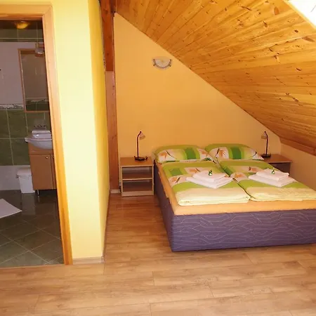 Apartment Ubytovani A Slunicko *