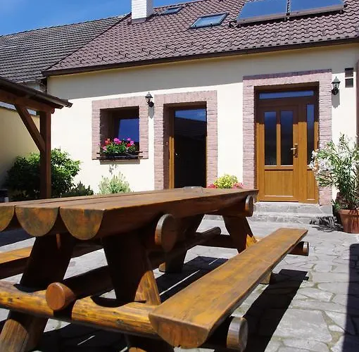 Apartment Ubytovani A Slunicko Lomnice nad Luznici