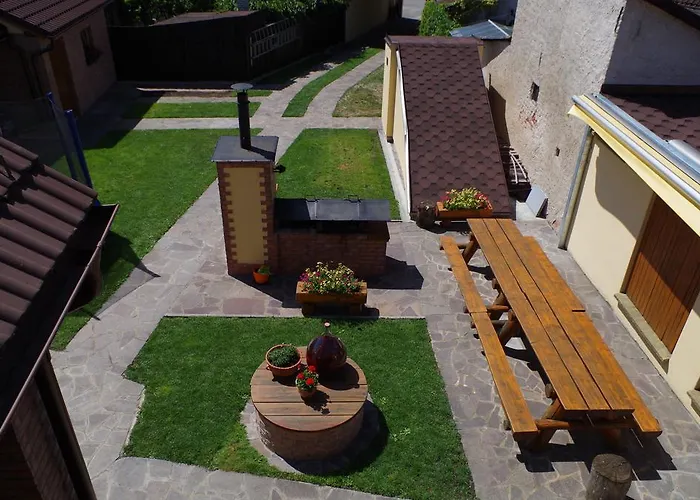 Apartment Ubytovani A Slunicko