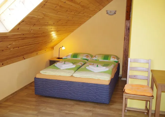 Apartment Ubytovani A Slunicko